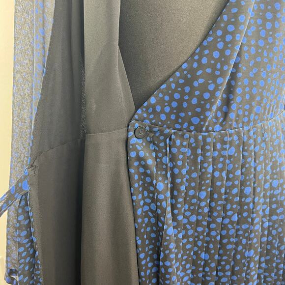 Fame and Partners Joslyn Blue Black Stone Dot Chiffon V-Neck Waist Maxi Dress 8 - Picture 8 of 12
